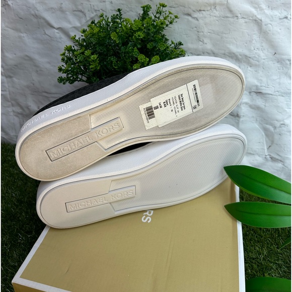 MICHAEL MICHAEL KORS
Women's Keaton Slip-On Logo
Sneakers size 8.5
BLACK LOGO - Picture 12 of 16